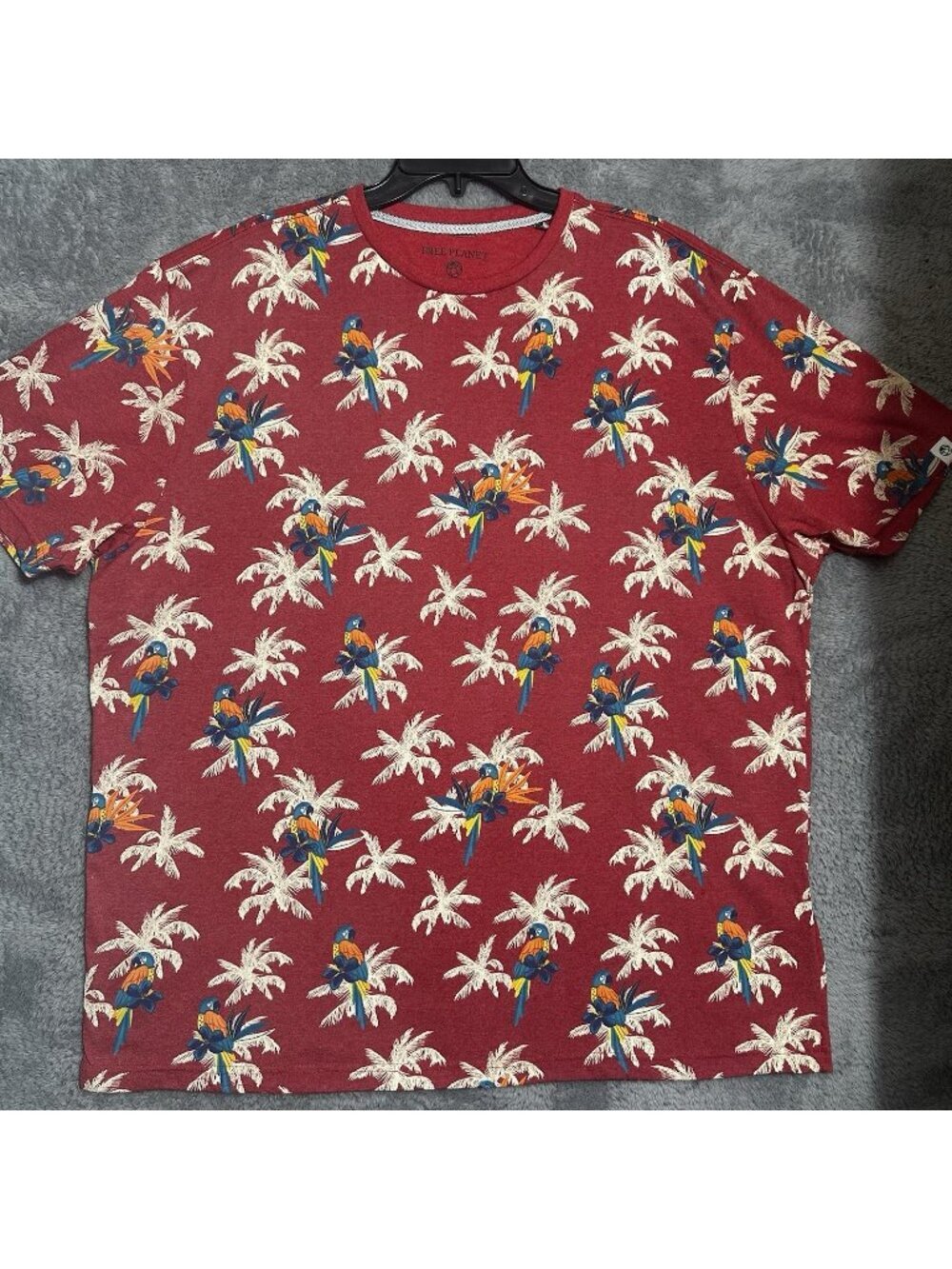 Free Planet T-Shirt Mens 2X Maroon Tropical Parrot Palm Tree FTXKB42GP5R3